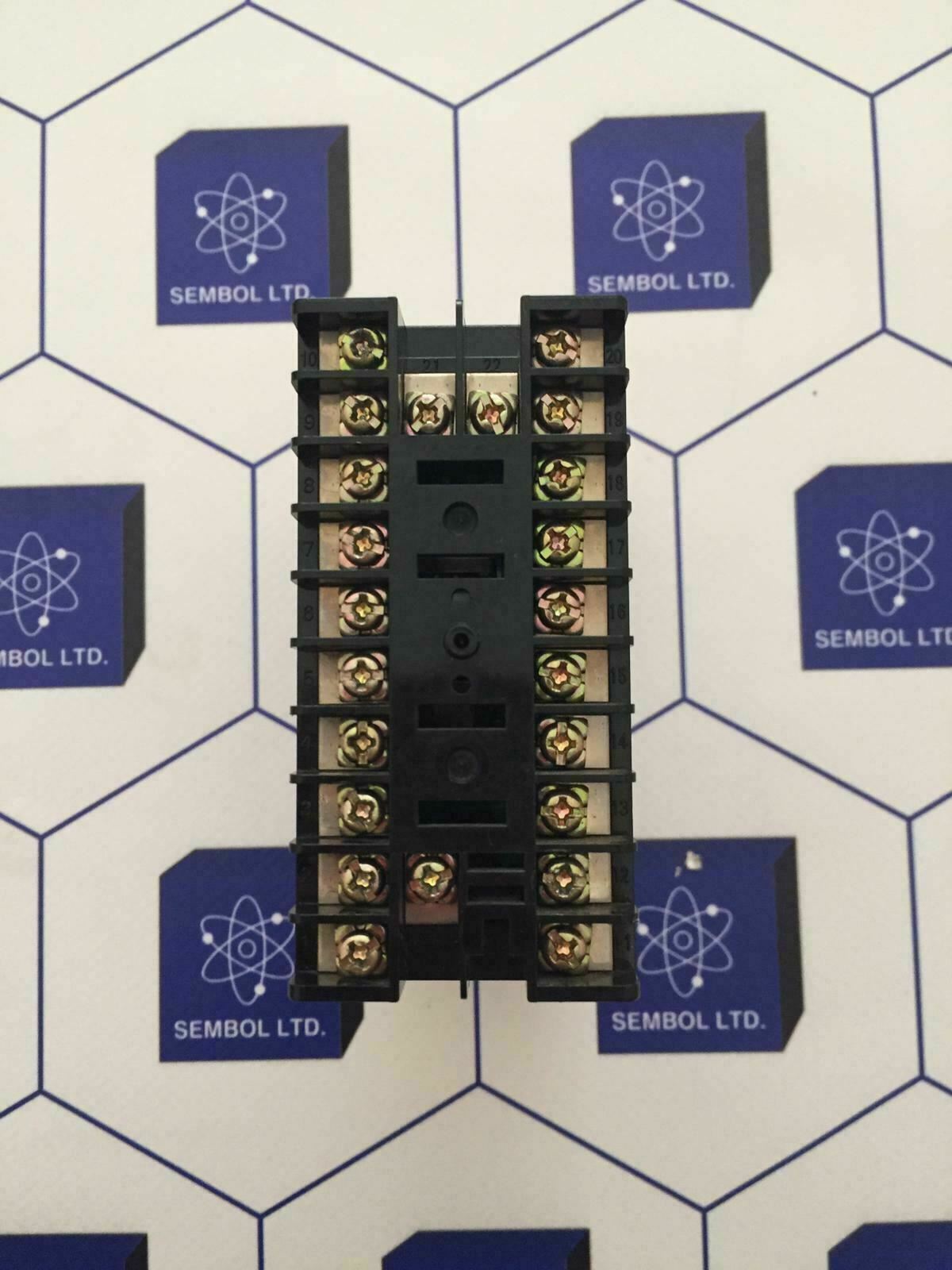 Omron E5ak-aa2-500 Digital Temperature Controller E5AKAA2500