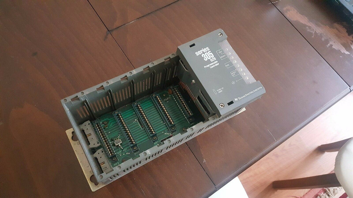 TEXAS INSTRUMENTS TI 305-02B PLC RACK 5SLOT