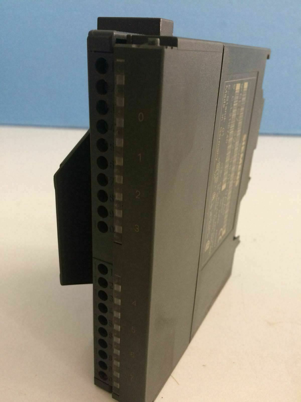 Siemens SIMATIC S7 SM322 6ES7 322-1HF01-0AA0 DO AC230V 8XREL