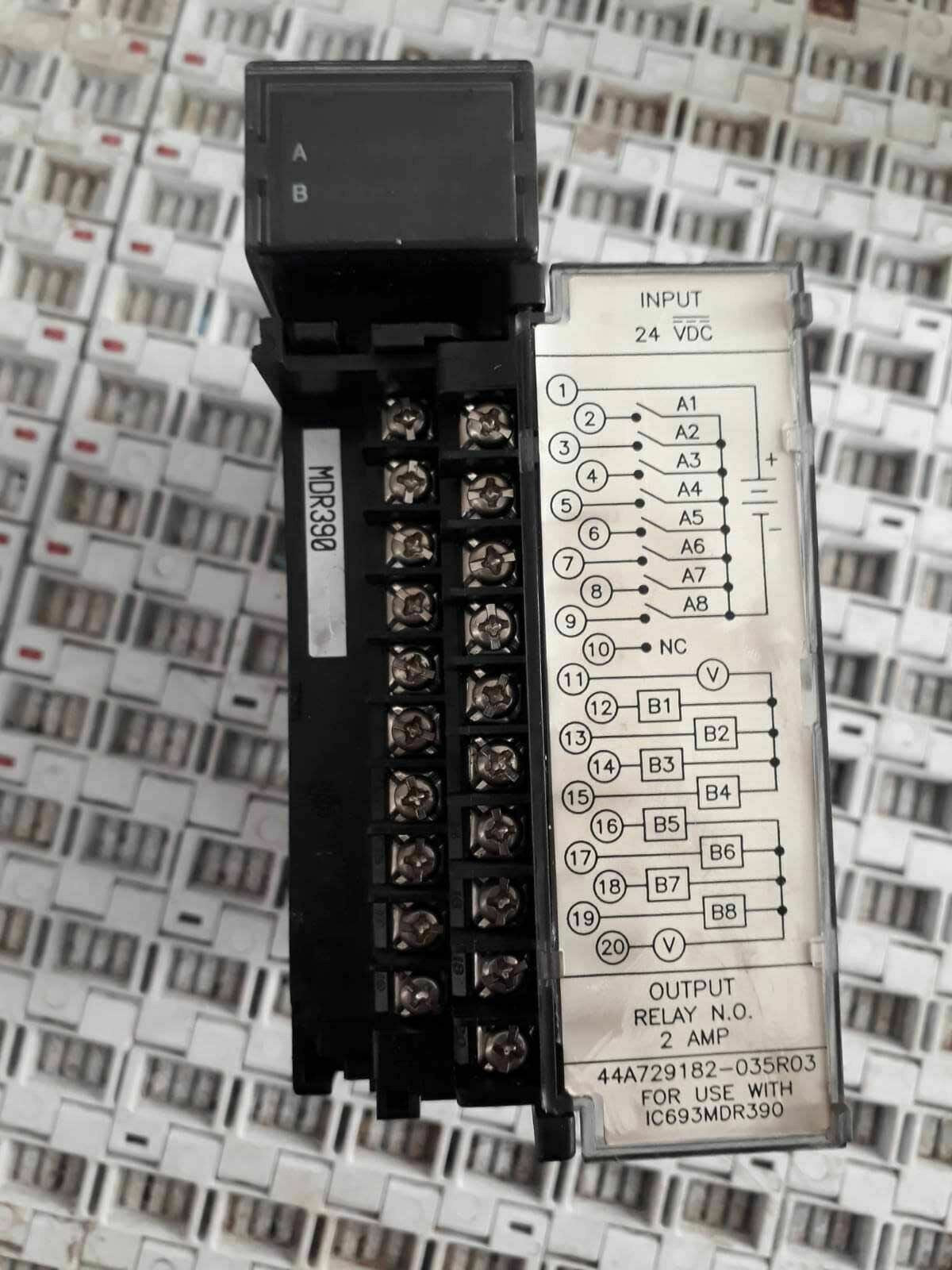Ge FANUC ic693mdr390c / IC693MDR390 Mixed I/o Module