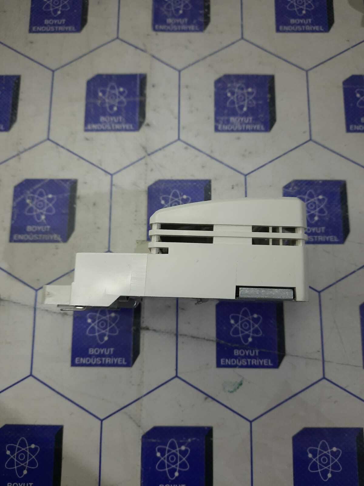 ABB SB822 3BSE018172R1 abb sb822 3bse018172r1