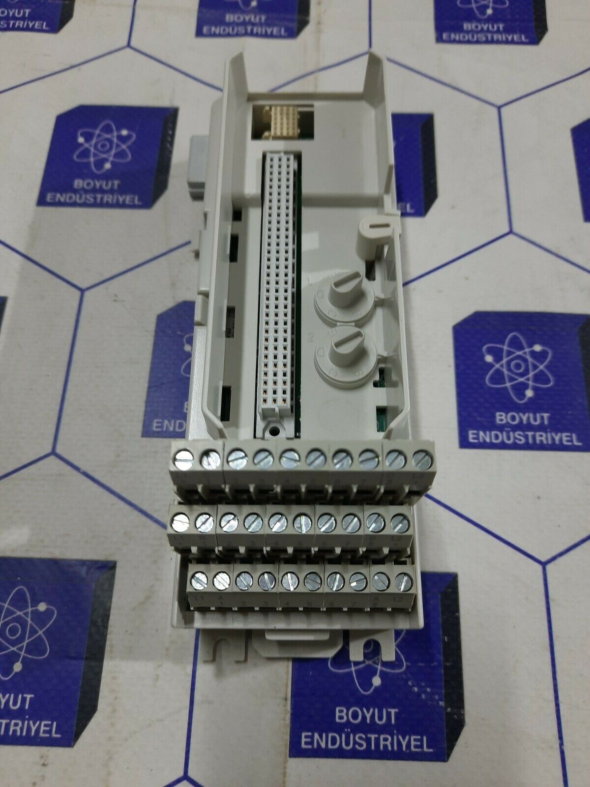 ABB S800 I/O TU810V1 3BSE013230R1 3bse13230r1