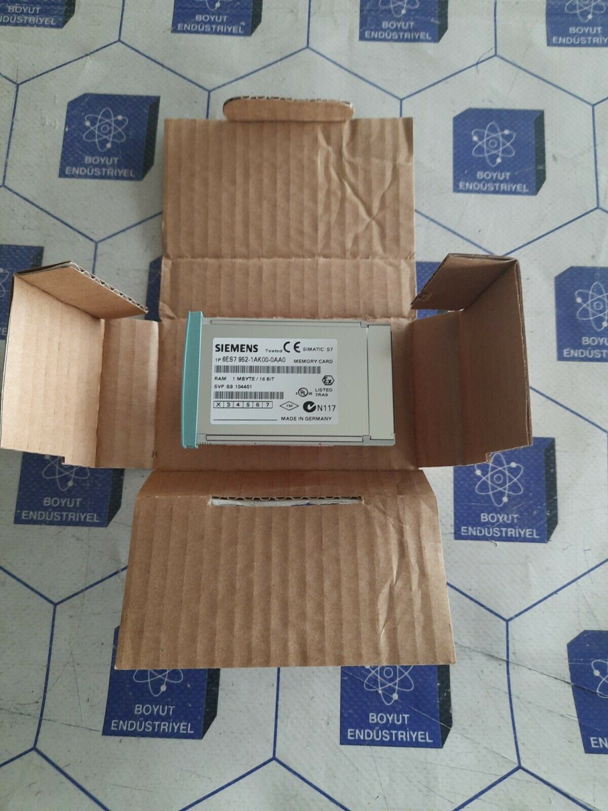 SIEMENS RAM Memory Card 6ES7952-1AK00-0AA0 6ES7 952-1AK00-0AA0 6es7952-1ak00-0aa