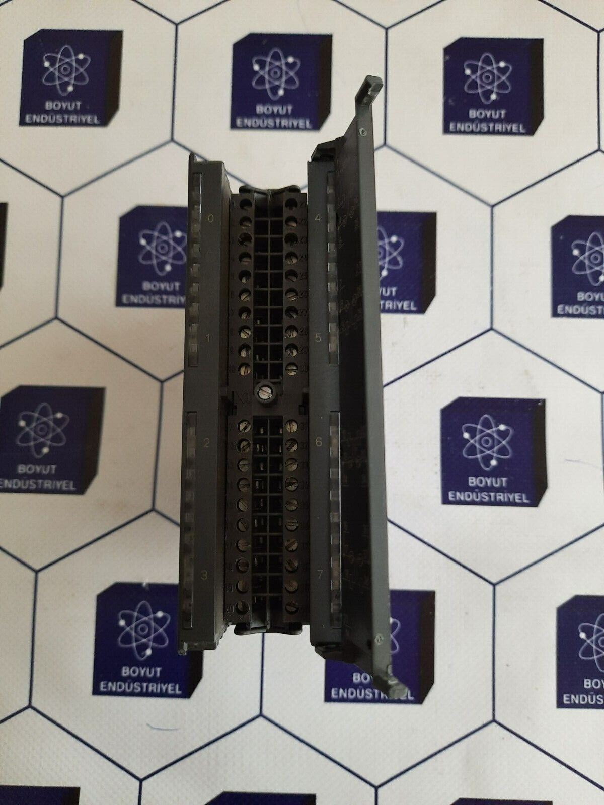 SIEMENS SIMATIC S7 1P 6ES7 322-1HF10-0AA0