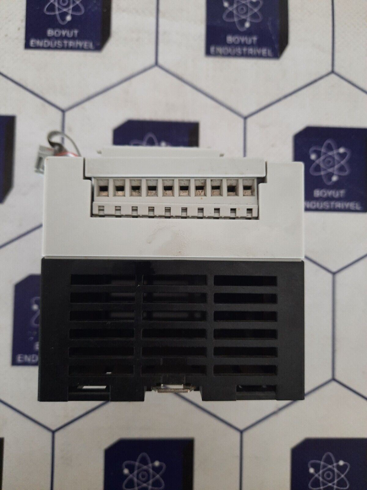 MOELLER LE4-116-DX1 Missing Front Cover