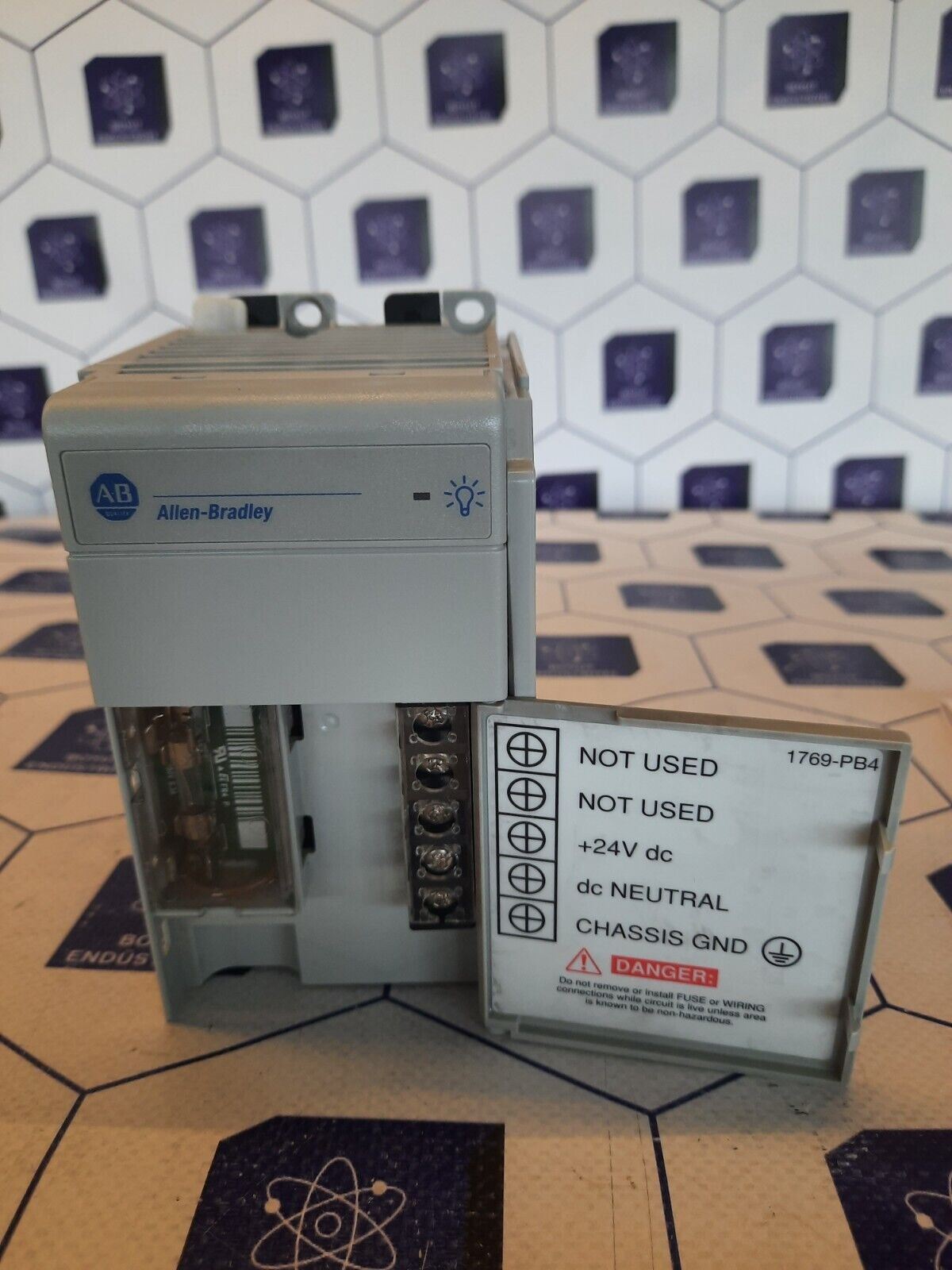 Allen Bradley 1769-PB4 CompactLogix 24DVC