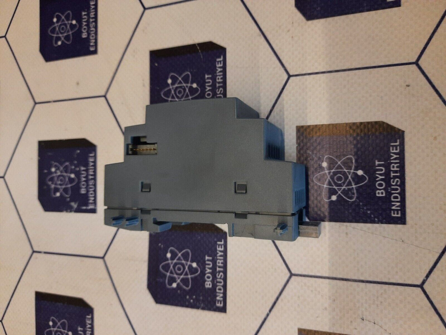 SIEMENS 6ED1055-1MB00-0BA2 LOGO DM8 12/24R OUTPUT 4xRELAY/5A