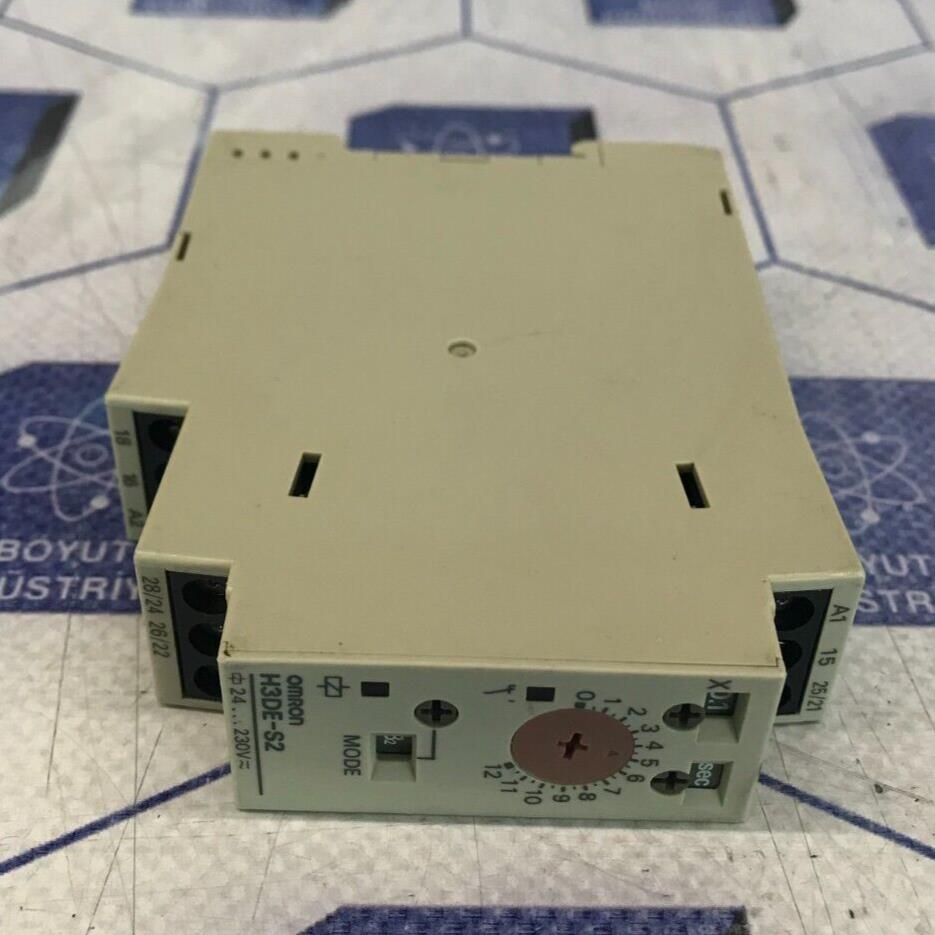 OMRON H3DE-S2 TIMER RELAY