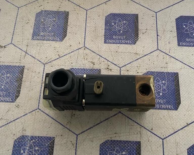 BURKERT 0330 C 3.0 NBR MS Solenoid Valve