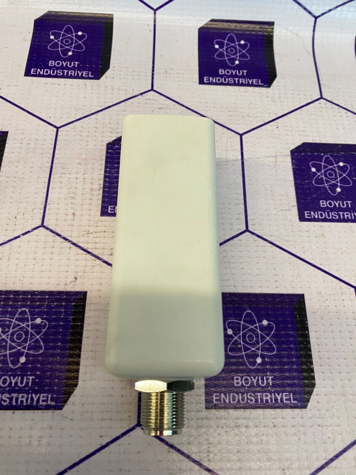 Ku-BAND PLL LNB NJR2935EN