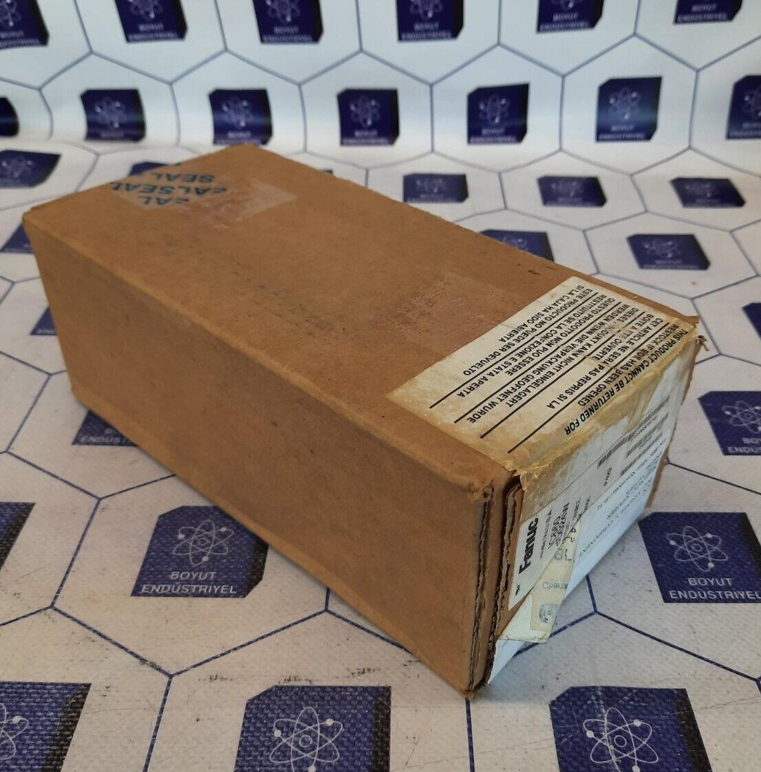 GE FANUC IC660BBD024W GENIUS 32PT SOURCE BLOCK