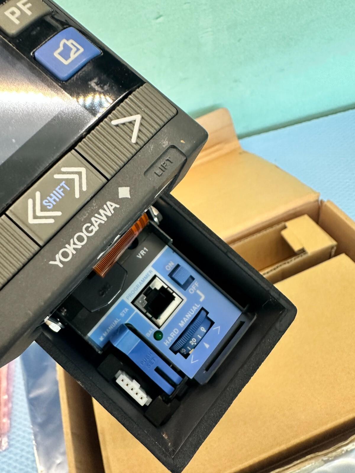 Controller programmabile Yokogawa YS170 S4 011 YS170011