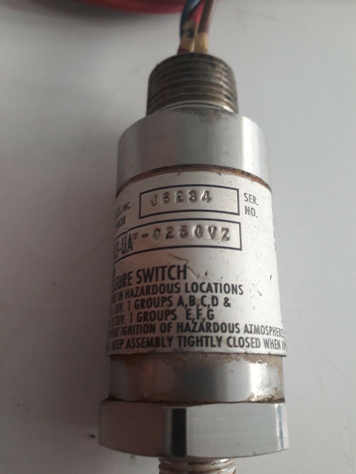 SIGMA-NETICS ADJUSTABLE PRESSURE SWITCH 703-UA 703-ua