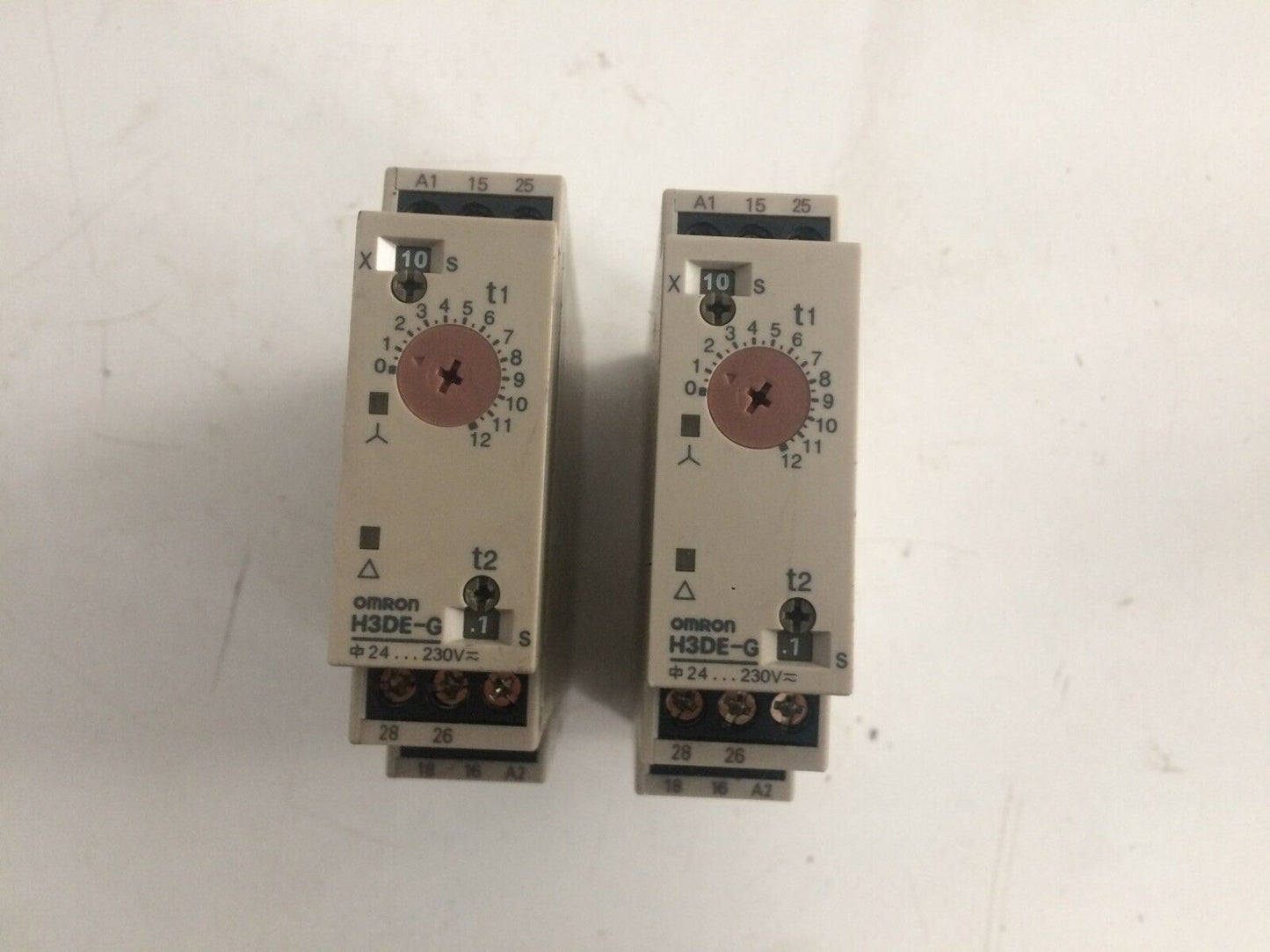 Omron H3DE-G 24-230 V Source Timer Relay