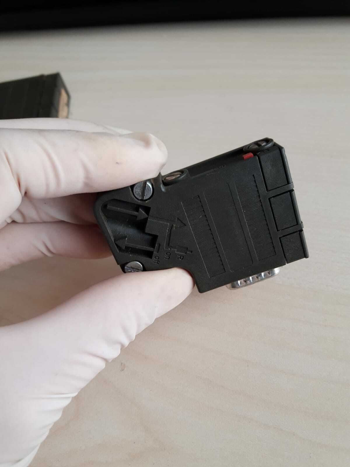 SIEMENS PROFIBUS CONNECTOR 6ES7 972-0BA40-0XA0 Lot Of 5 Pc.