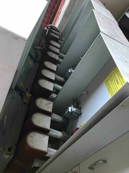 ABB HD4 SF6 HD4-DRs 12.12 32 1250 Amperes Gas insulated Medium Voltage Breaker