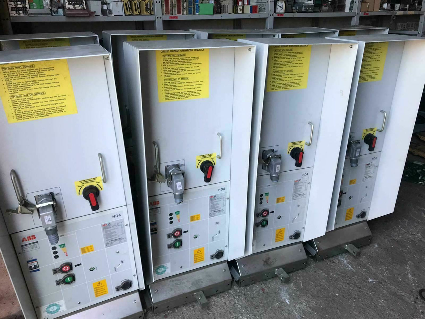 ABB HD4 SF6 HD4-DRs 12.12 32 1250 Amperes Gas insulated Medium Voltage Breaker