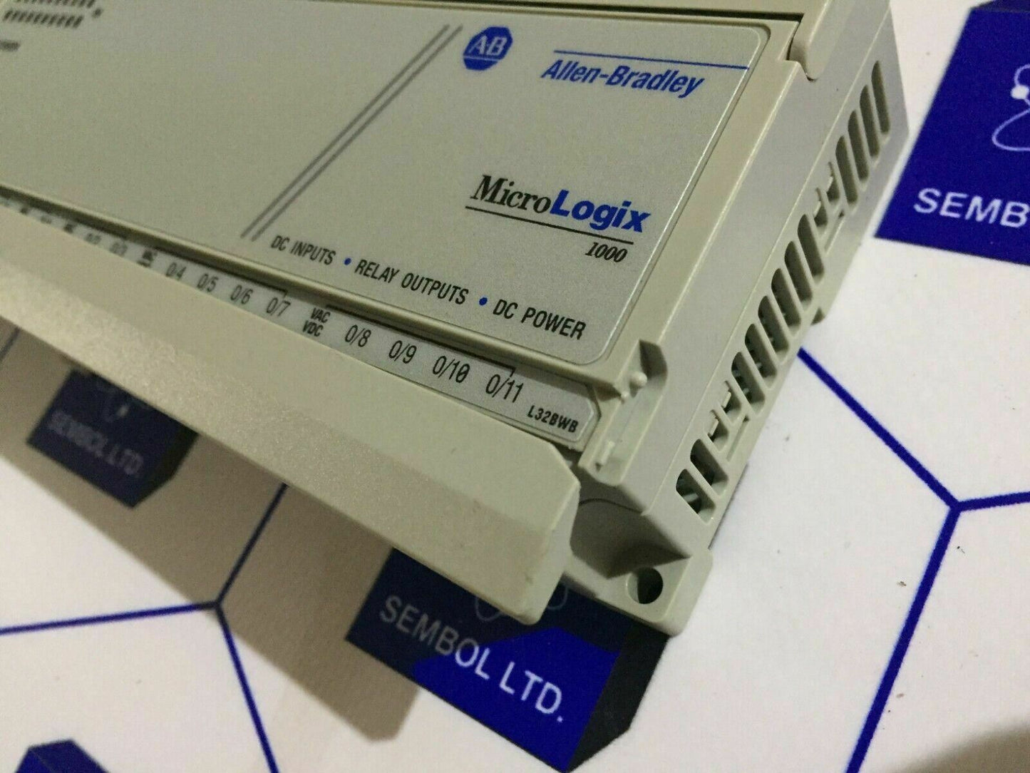 Allen Bardley Micrologix 1761-L32BWB series E