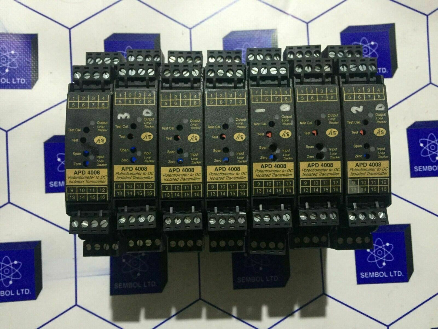 ABSOLUTE PROCESS INSTRUMENTS APD 4008 D / APD4008D