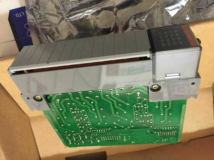 NEW Allen-Bradley 1746-OW16 SERIES C OUTPUT MODULE SLC500 1746OW16