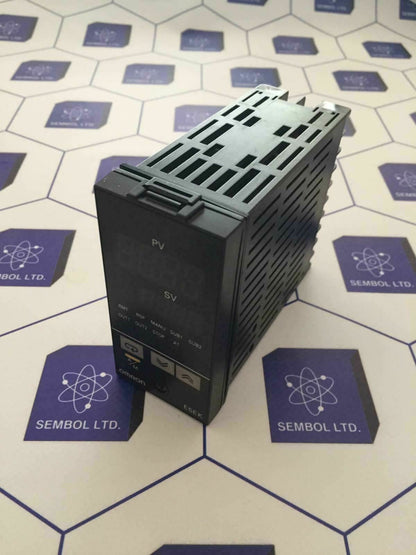 Omron E5ak-aa2-500 Digital Temperature Controller E5AKAA2500