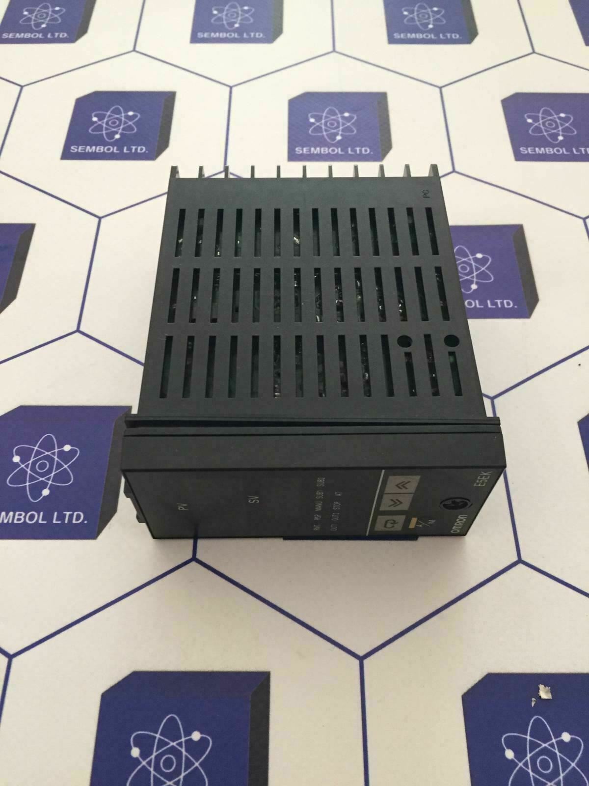 Omron E5ak-aa2-500 Digital Temperature Controller E5AKAA2500