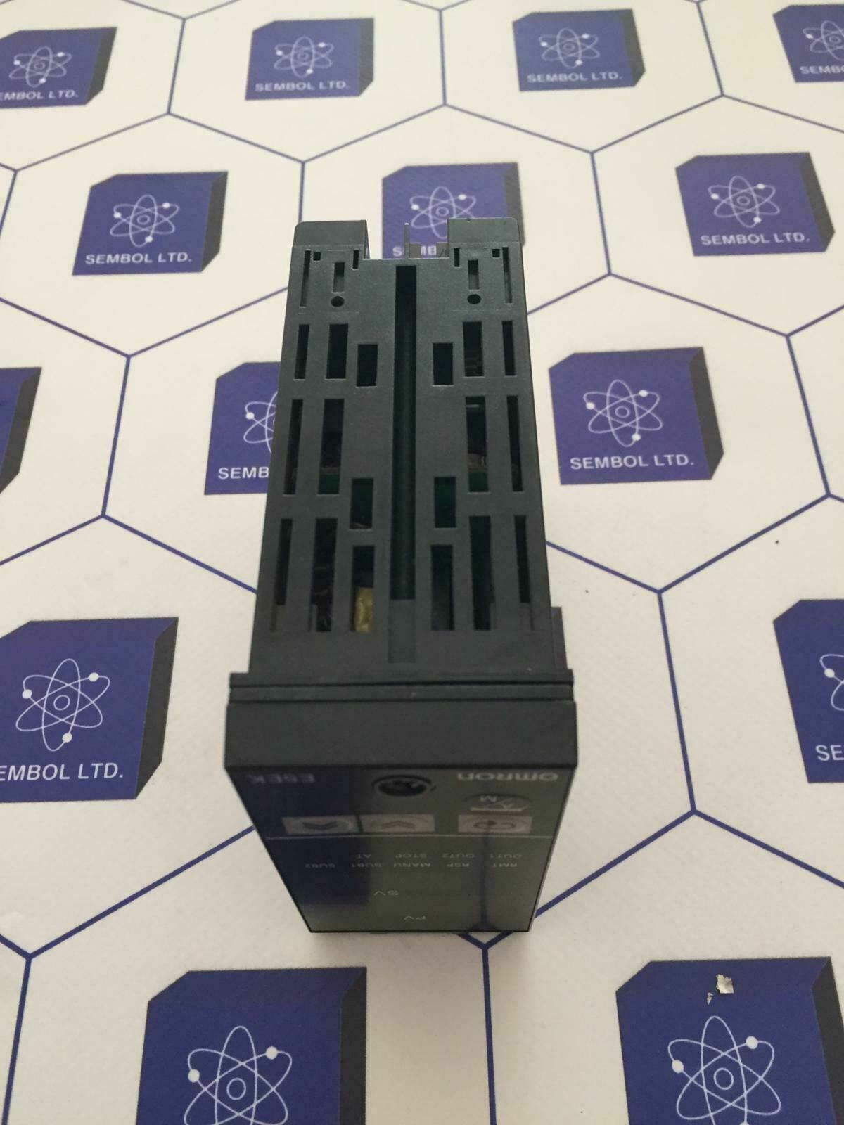 Omron E5ak-aa2-500 Digital Temperature Controller E5AKAA2500