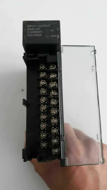 GE FANUC IC693ALG442B  INPUT/ OUTPUT ANALOG GURR/VOLTAGE