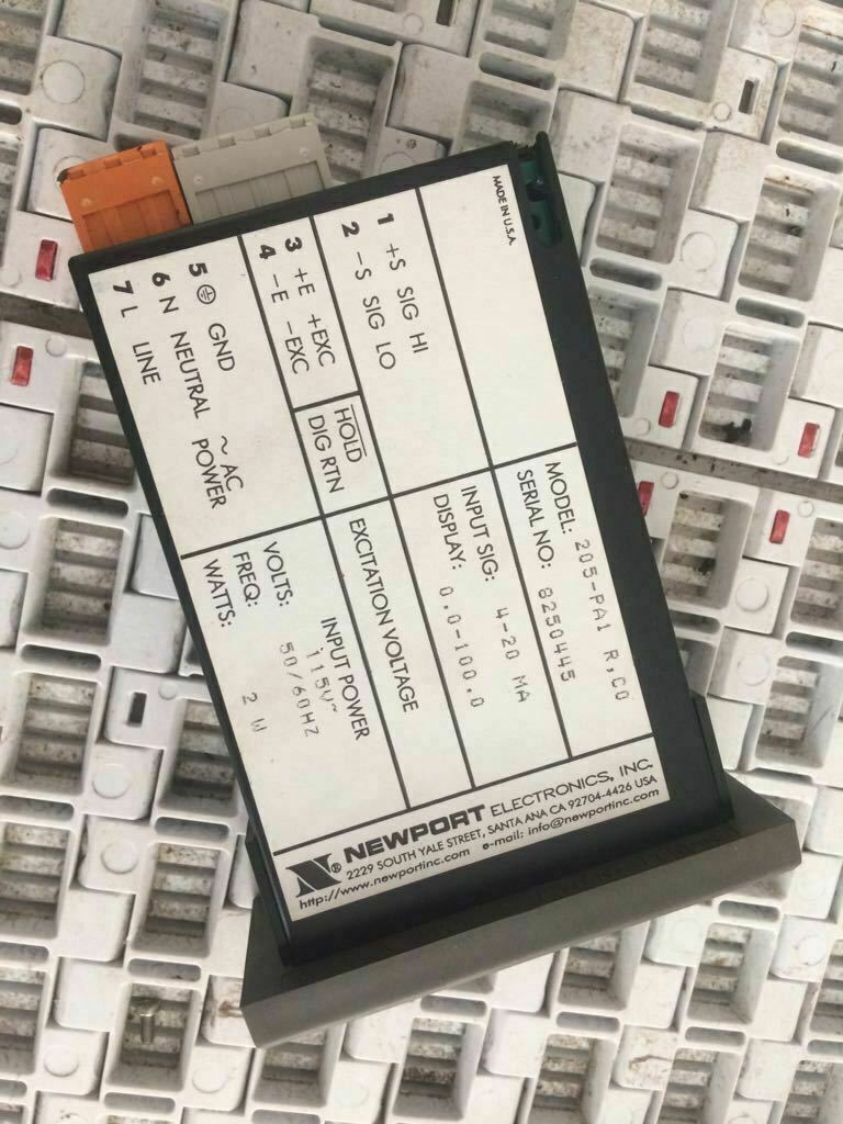 NEWPORT 205-PA1-R-C0 PANEL PROCESS METER