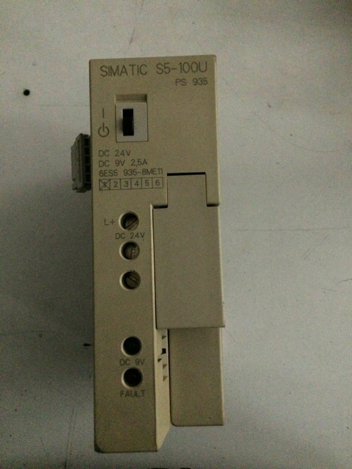 SIEMENS 6ES5 935-8ME11 SIMATIC S5 S5-100U PS 935 MODULE Free Express Shipping