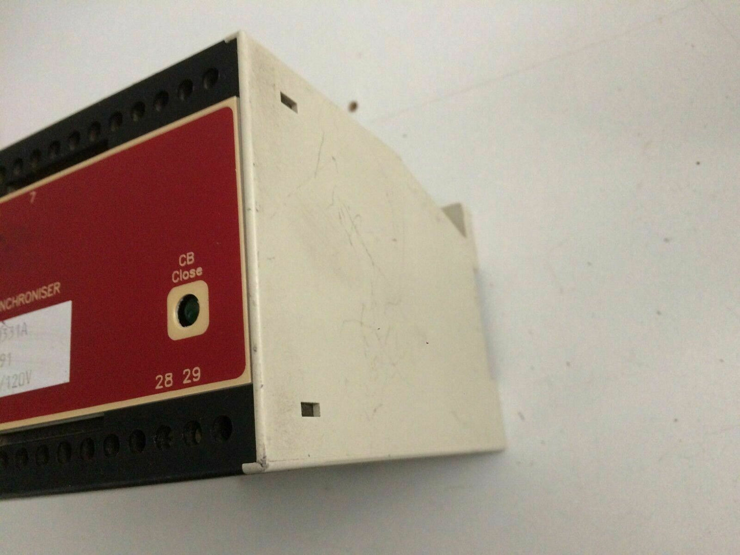 MEGACON KCQ331A SYNCHRONISER RELAY AUX.VOLTS 100/120V 50/60Hz