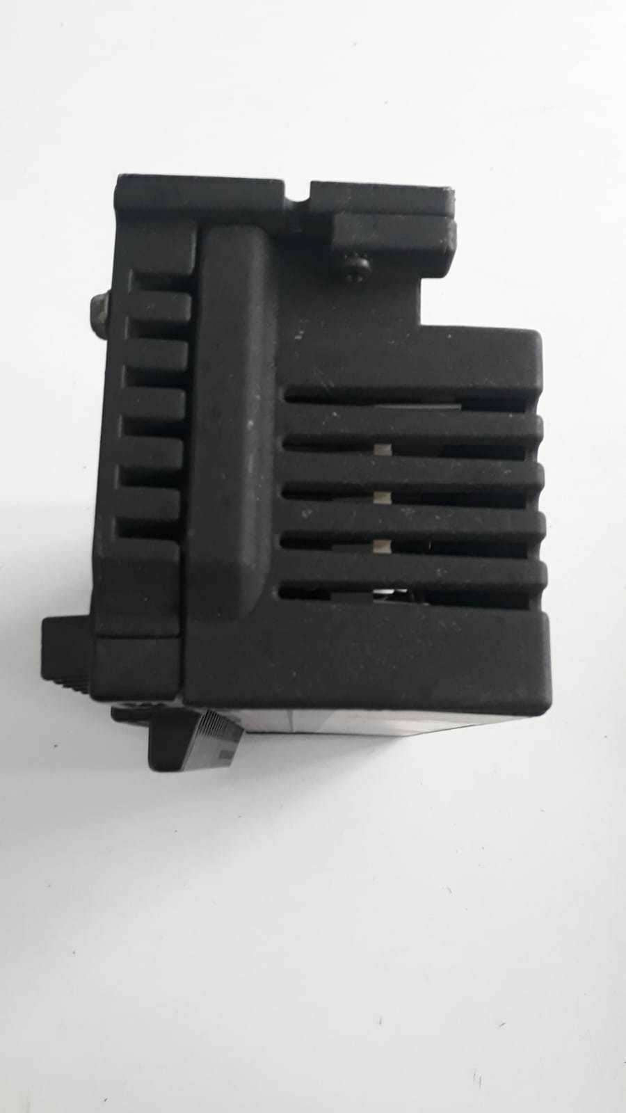 GE FANUC GENIUS IC660BBD024 12/24VDC SOURCE I/O BLOCK IC660TBD024B