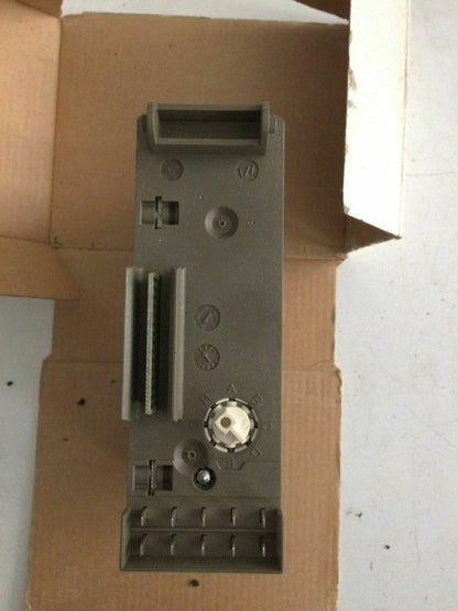 SIEMENS SIMATIC S5 6ES5 470-8MA12 ANALOG OUTPUT 6es5 470-8ma12 6es5470-8ma12
