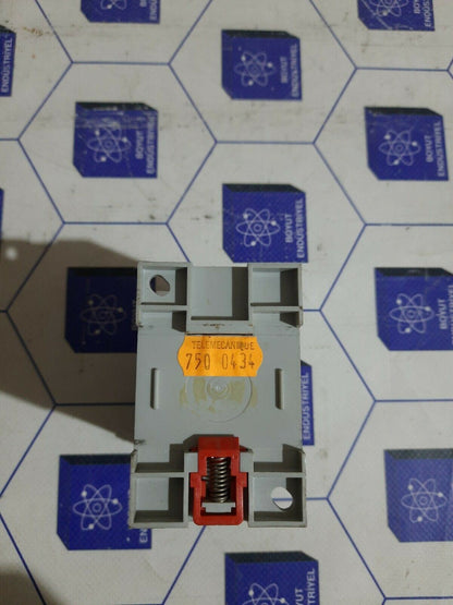TELEMECANIQUE NY2B31-Telemecanique ny2 b31 120/240v 50/60hz