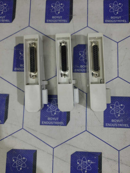 ABB 3BSE008534R1 TB805 PR:C CABLE ADAPTER abb 3bse008534r1 tb805 cable adapter