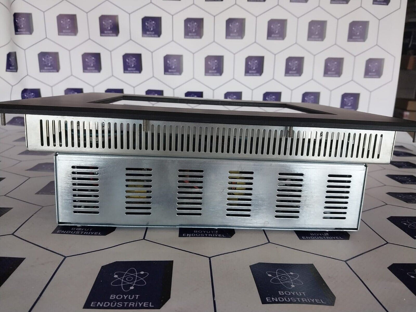 NCS COMPUTER MICRON-II TFT10-P733-256M-FD4GB