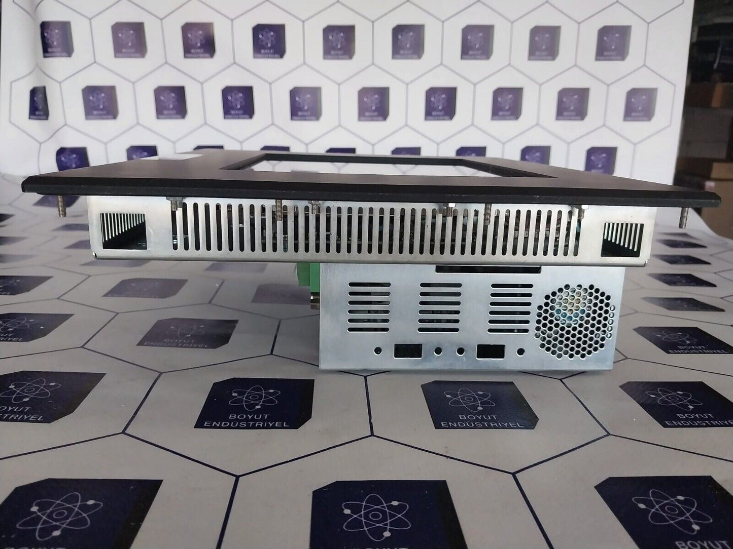 NCS COMPUTER MICRON-II TFT10-P733-256M-FD4GB