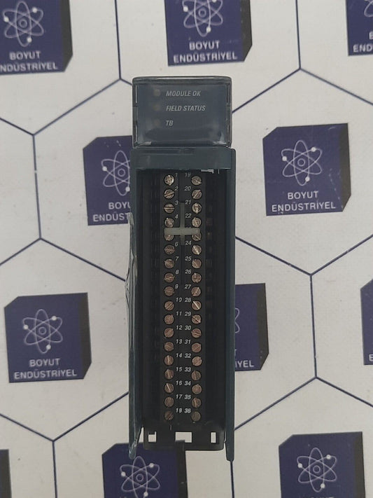 GE FANUC IC695ALG708-BB RX3I 8 CHANNEL ANALOG OUTPUT MODULE Broken Cover