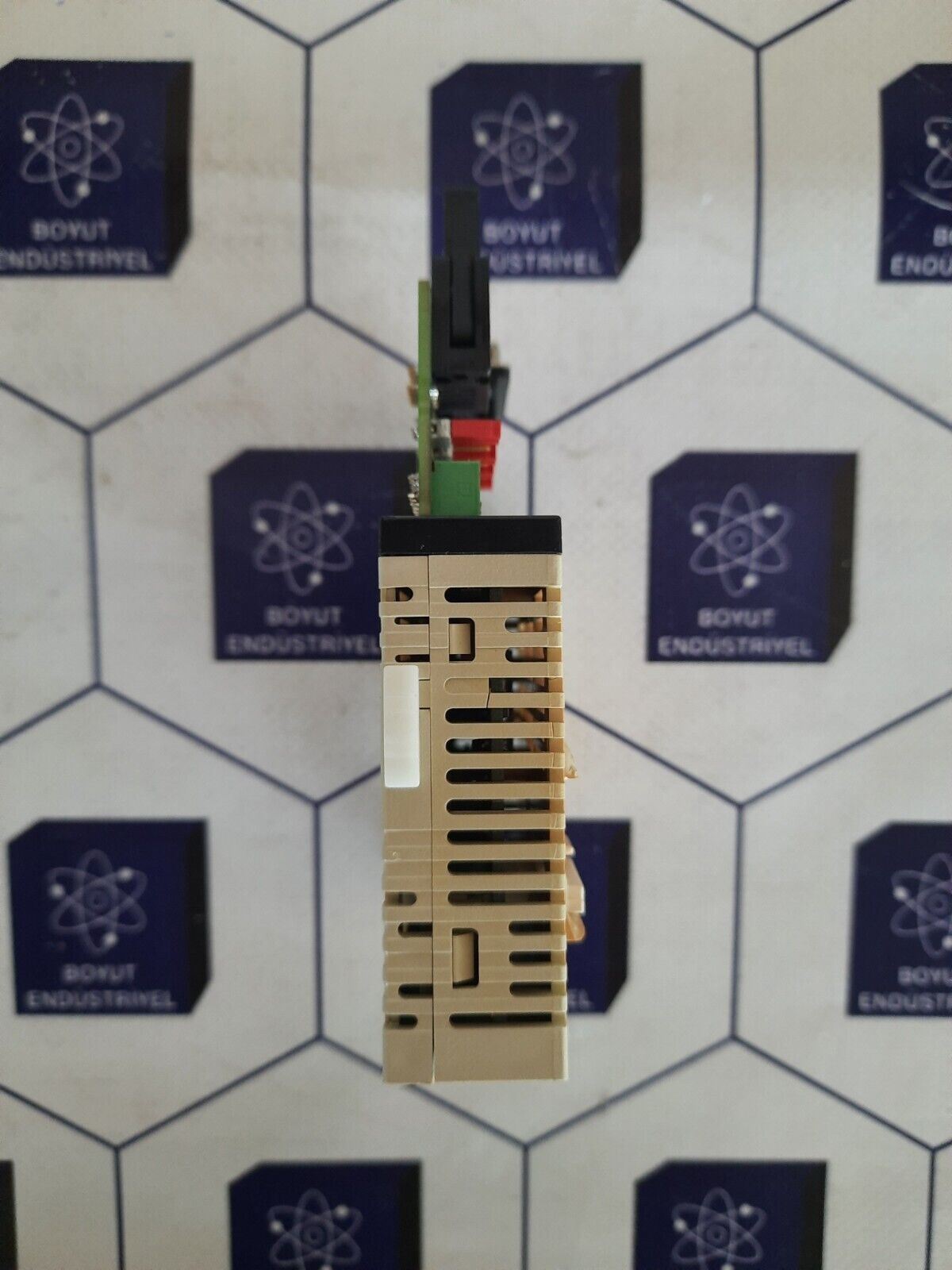 MITSUBISHI FX2NC-4DA PROGRAMMABLE CONTROLLER (broken plastic cover)