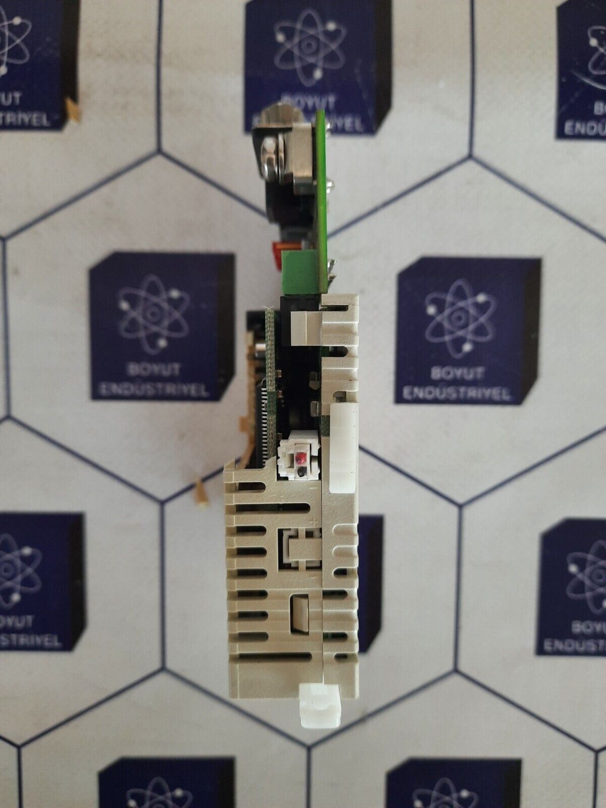 MITSUBISHI FX2NC-4DA PROGRAMMABLE CONTROLLER (broken plastic cover)