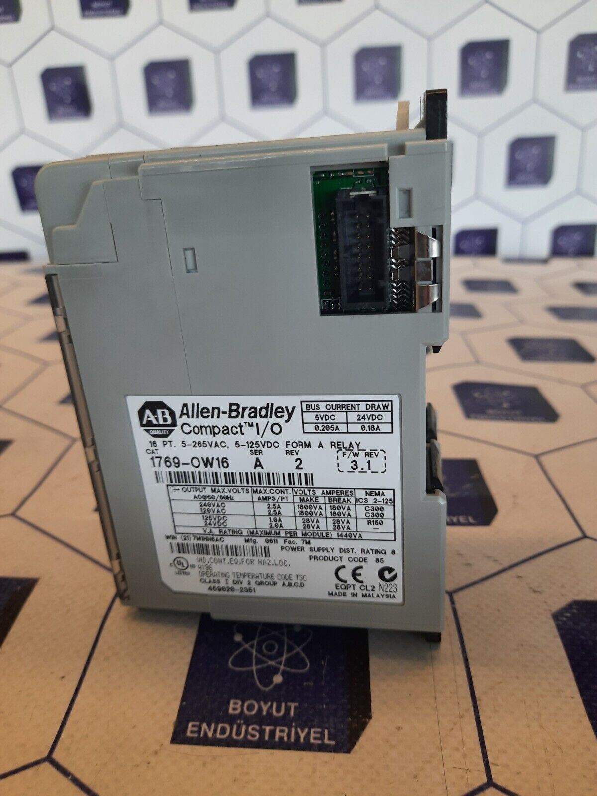 Allen-Bradley 1769-OW16 Compact I/O