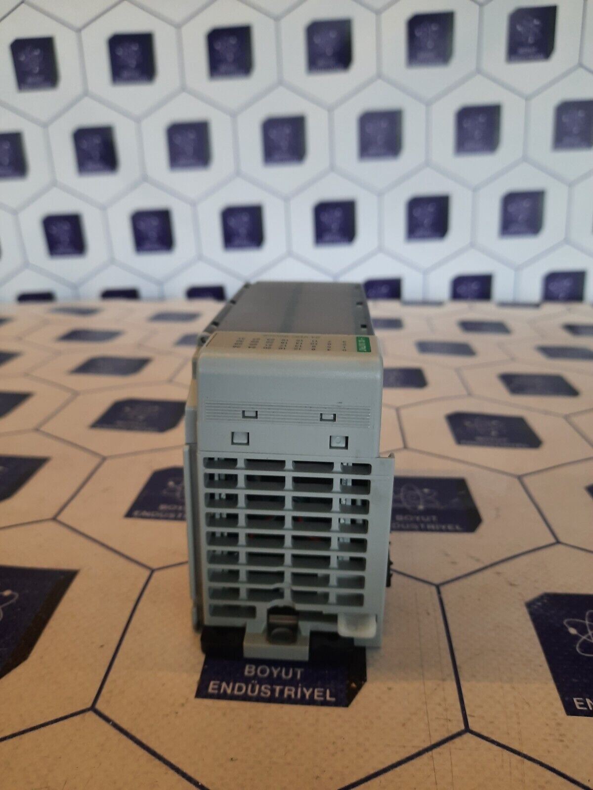 Allen-Bradley 1769-OB32 Sourcıng Output Module