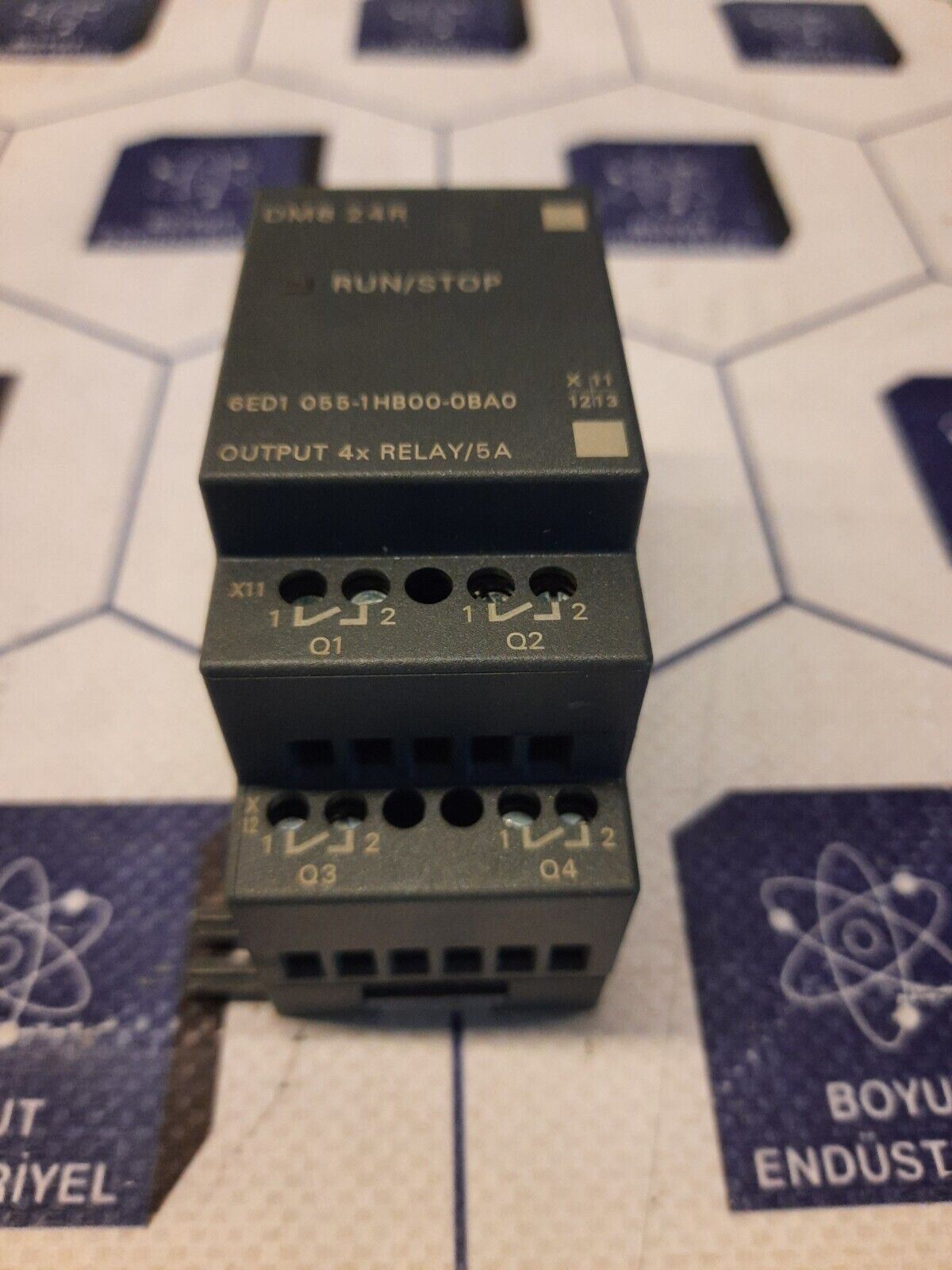 SIEMENS 6ED1 055-1HB00-0BA0 LOGO DIGITAL IN/OUTPUT MOD.