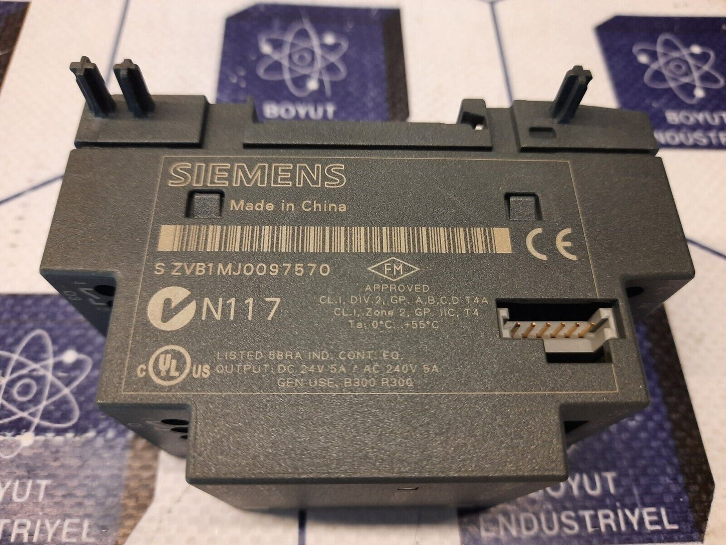 SIEMENS 6ED1 055-1MB00-0BA1 DIGITAL IN/OUTPUT MOD.