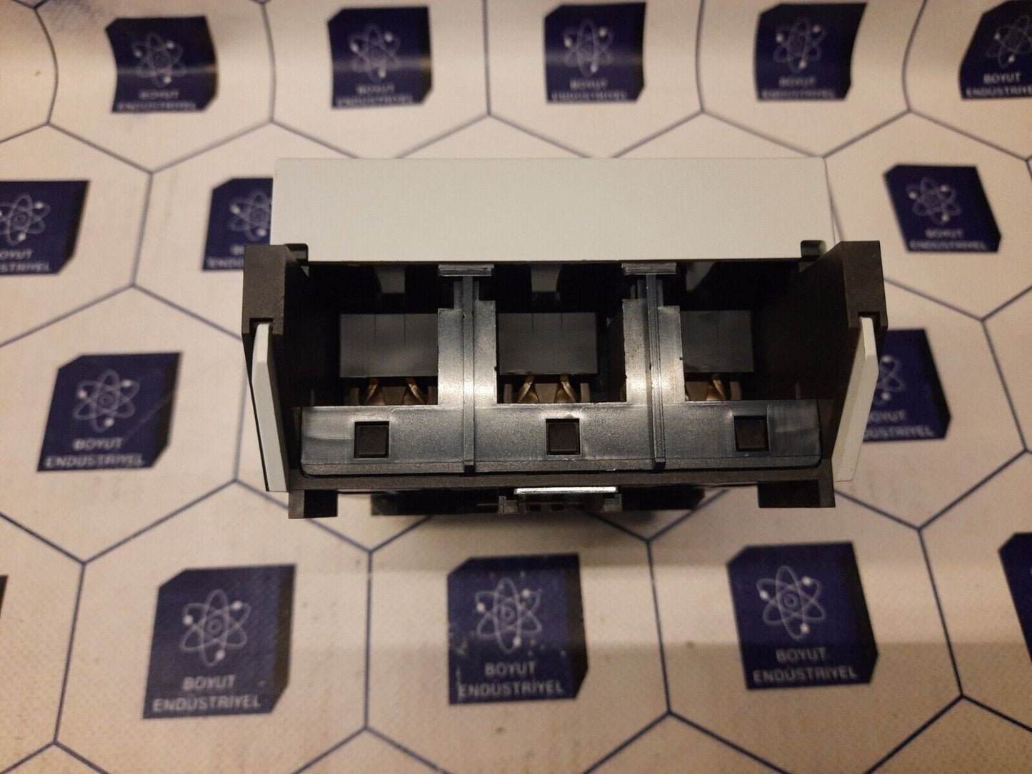 SIEMENS 3NP4070-0CA01 FUSE SWITCH DISCONNECTOR