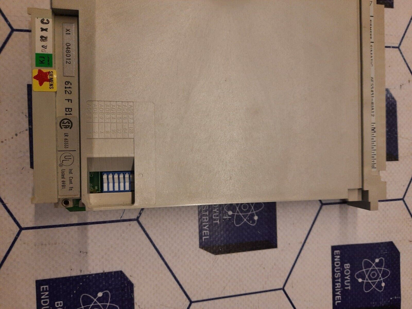 SIEMENS 6ES5451-4UA12  MODULE DIGITAL OUTPUT F/ESD SYSTEM PANEL