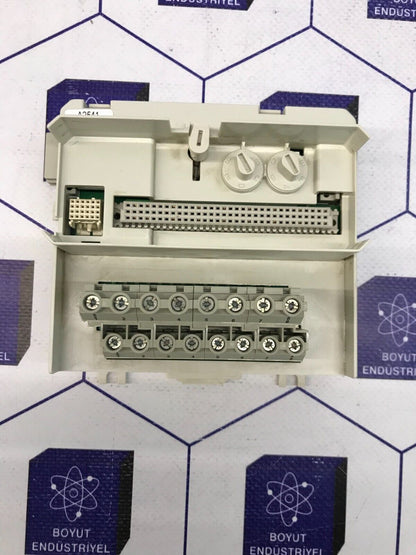 ABB 3BSE013235R1 - TU831V1