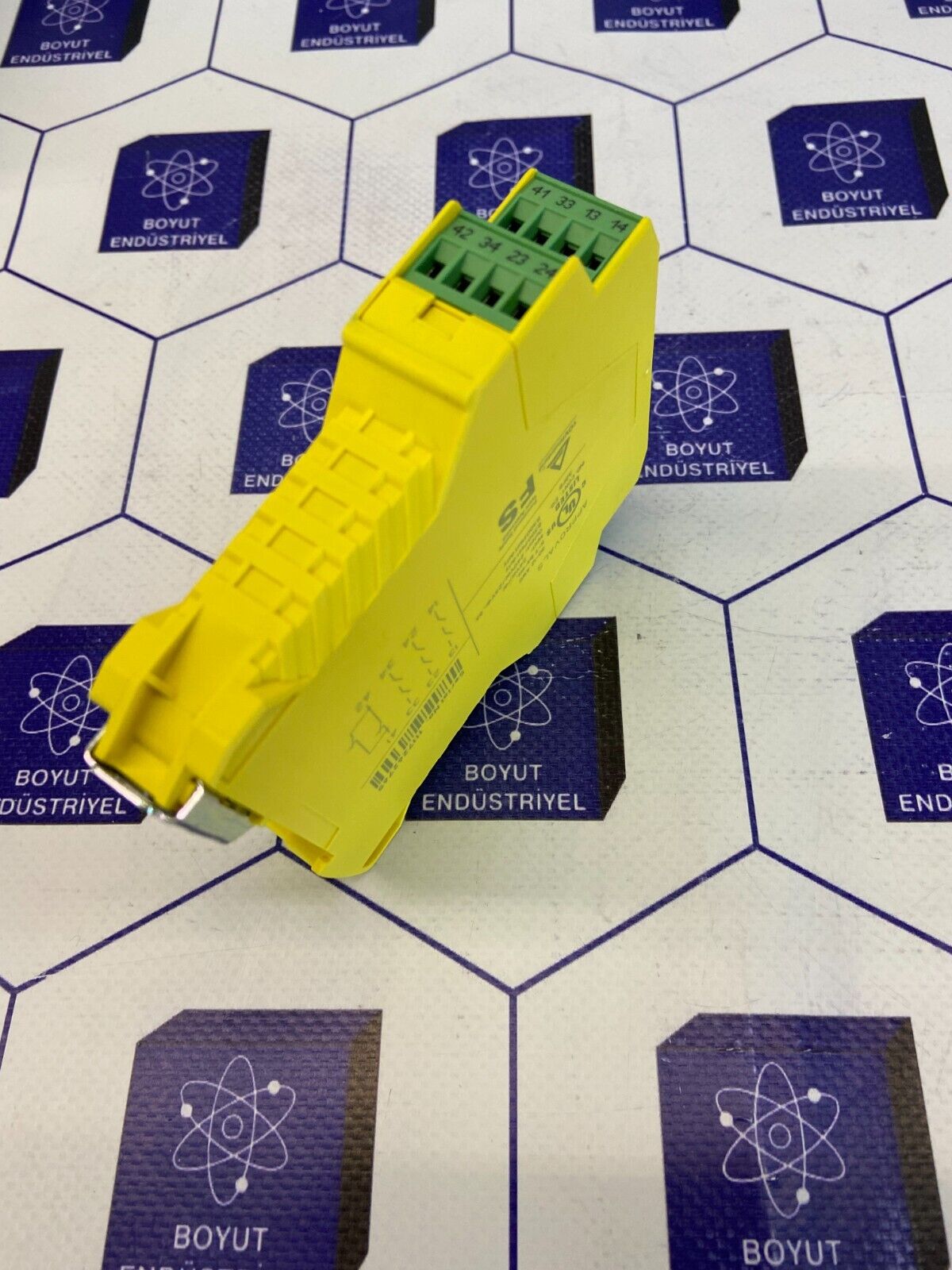 PHOENIX CONTACT RELAYS 24AC/DC  PSR-SCP-24UC/ESL4/3X1/1X2/B ORDER NO:  2981059