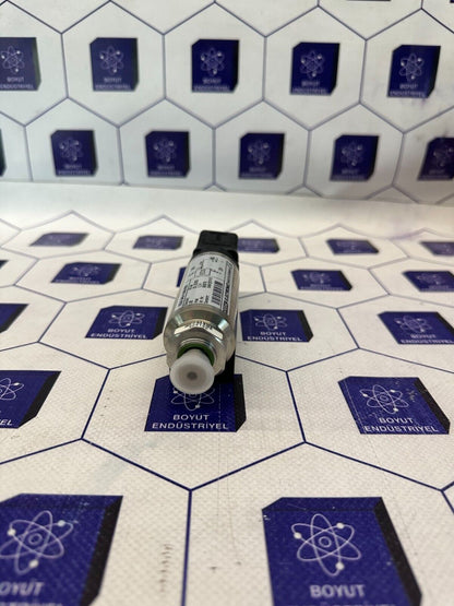 HYDAC ELECTRONIC ELECTRONIC PRESSURE SWITCH MAT NR920163 EDS345-1-040000