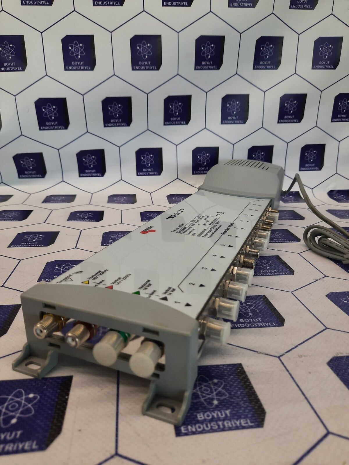TRIAX  TMS 5X12 P 5 in 12 out Multi-switch